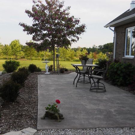 Wenzler'S Landing B&B Wheatley Bagian luar foto