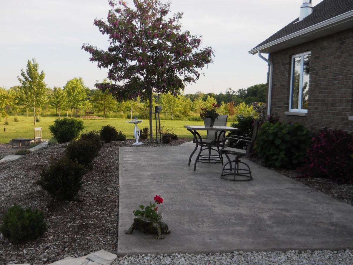 Wenzler'S Landing B&B Wheatley Bagian luar foto