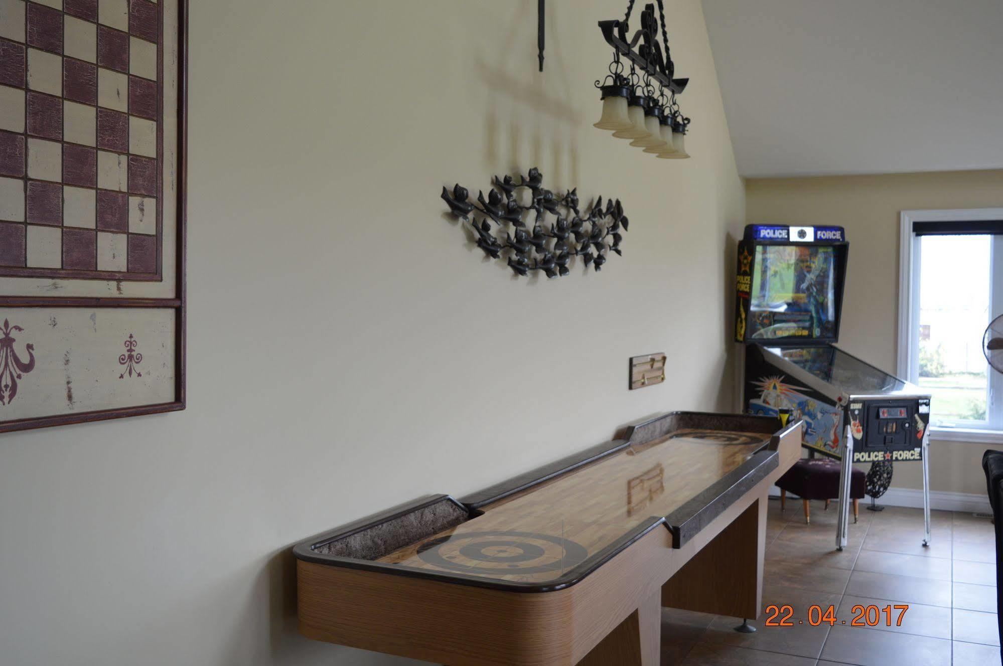 Wenzler'S Landing B&B Wheatley Bagian luar foto