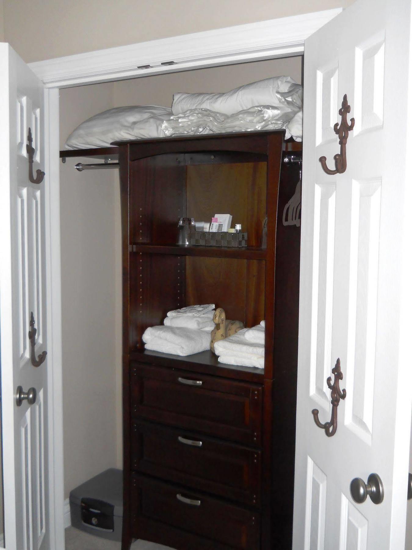 Wenzler'S Landing B&B Wheatley Bagian luar foto