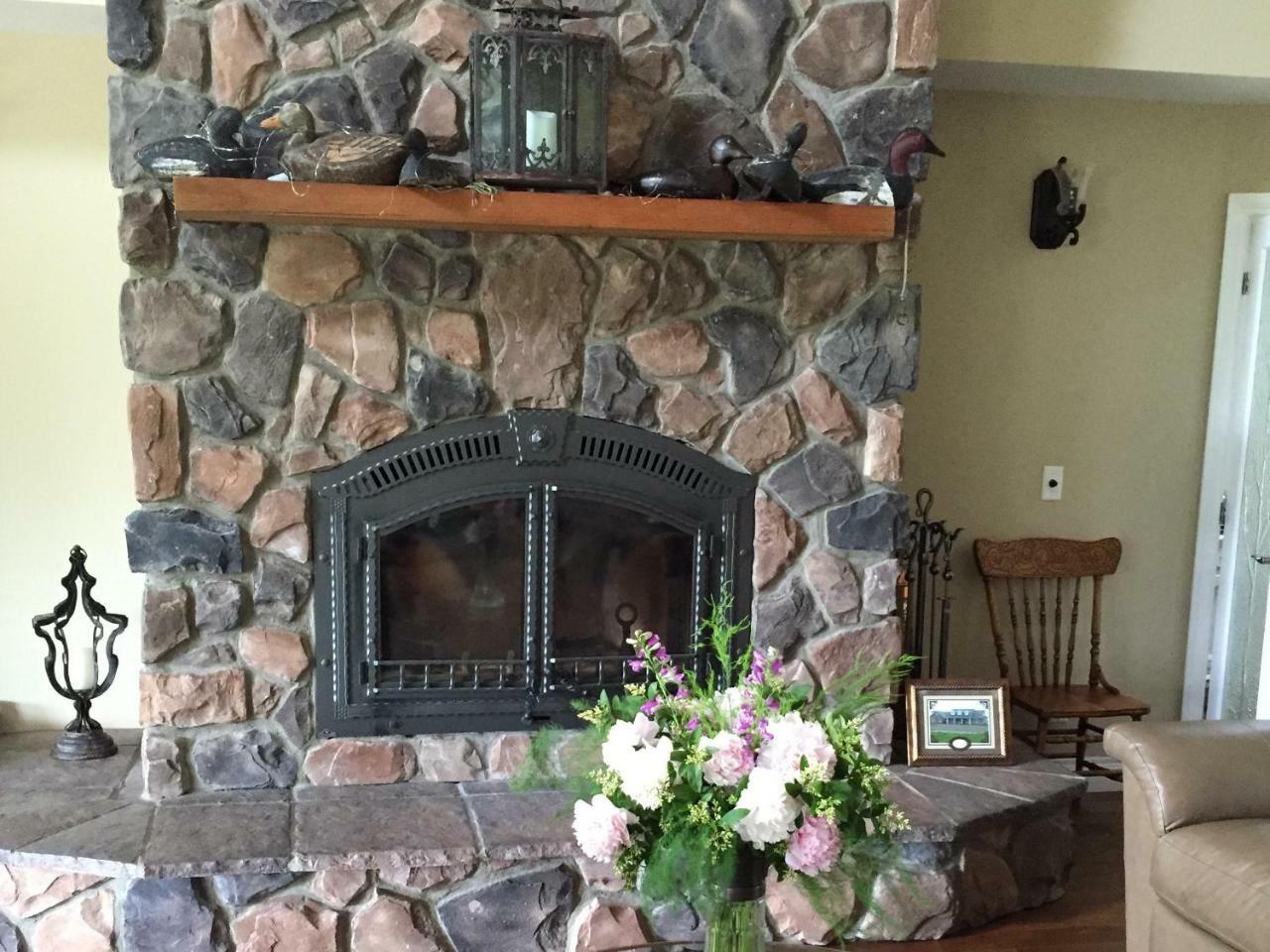 Wenzler'S Landing B&B Wheatley Bagian luar foto