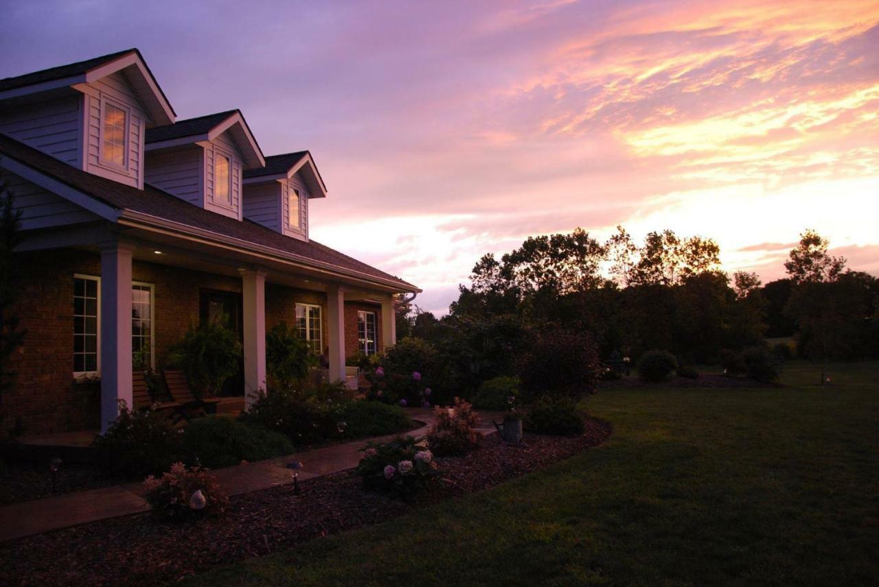 Wenzler'S Landing B&B Wheatley Bagian luar foto